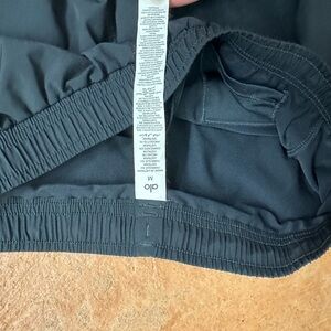 Alo Yoga Stride Short